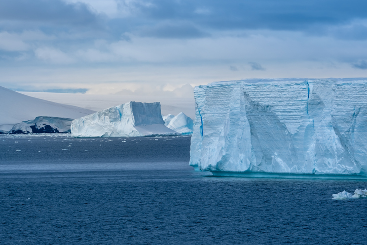 Navigating among enormous icebergs, including the largest ever B-15, calved from the Ross Ice Shelf of Antarctica
