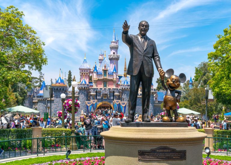 Disneyland park; Disney princess uses American Sign Language to speak with parkgoer, who is deaf