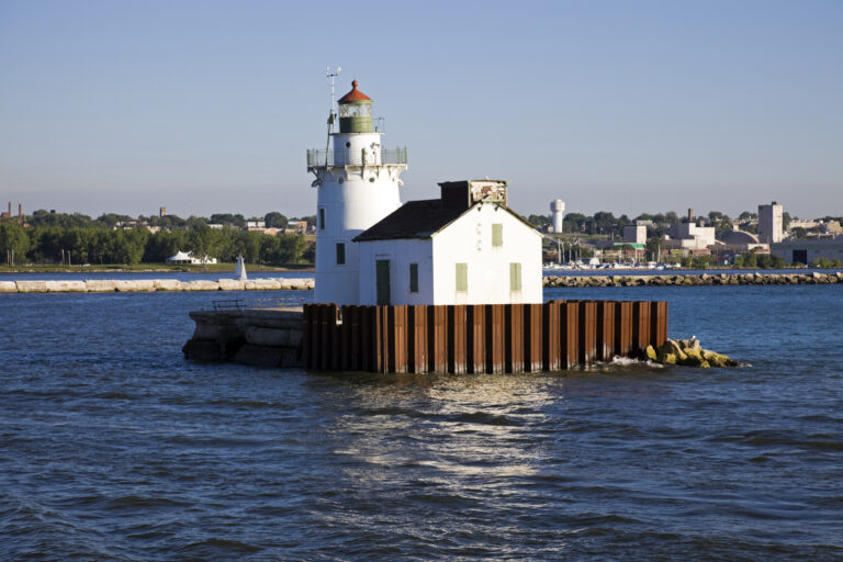 Cleveland Harbor West Pierhead Light, Cleveland, Ohio